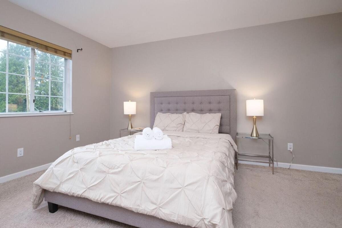 Spacious 4Br W Ensuites Mins To Downtown Yvr Ubc Vancouver Exterior photo